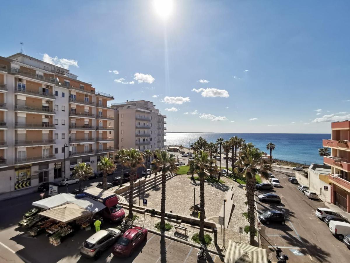 Appartamento Delfino Fronte Mare By Salentoville Gallipoli Exterior photo